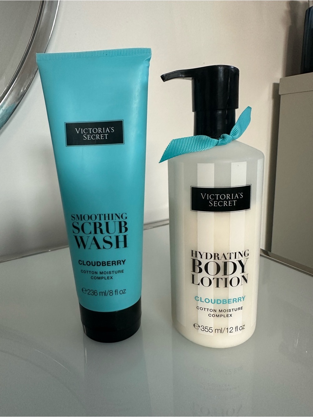 Victoria's Secret Cloudberry Hydrating Body Lotion & Smoothing Scrub Wash
